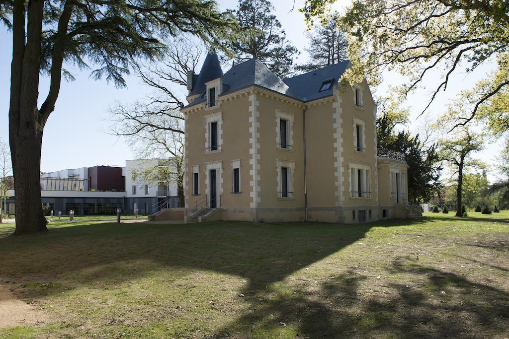 Domitys Le Chateau Des Plans Parthenay Esterno foto